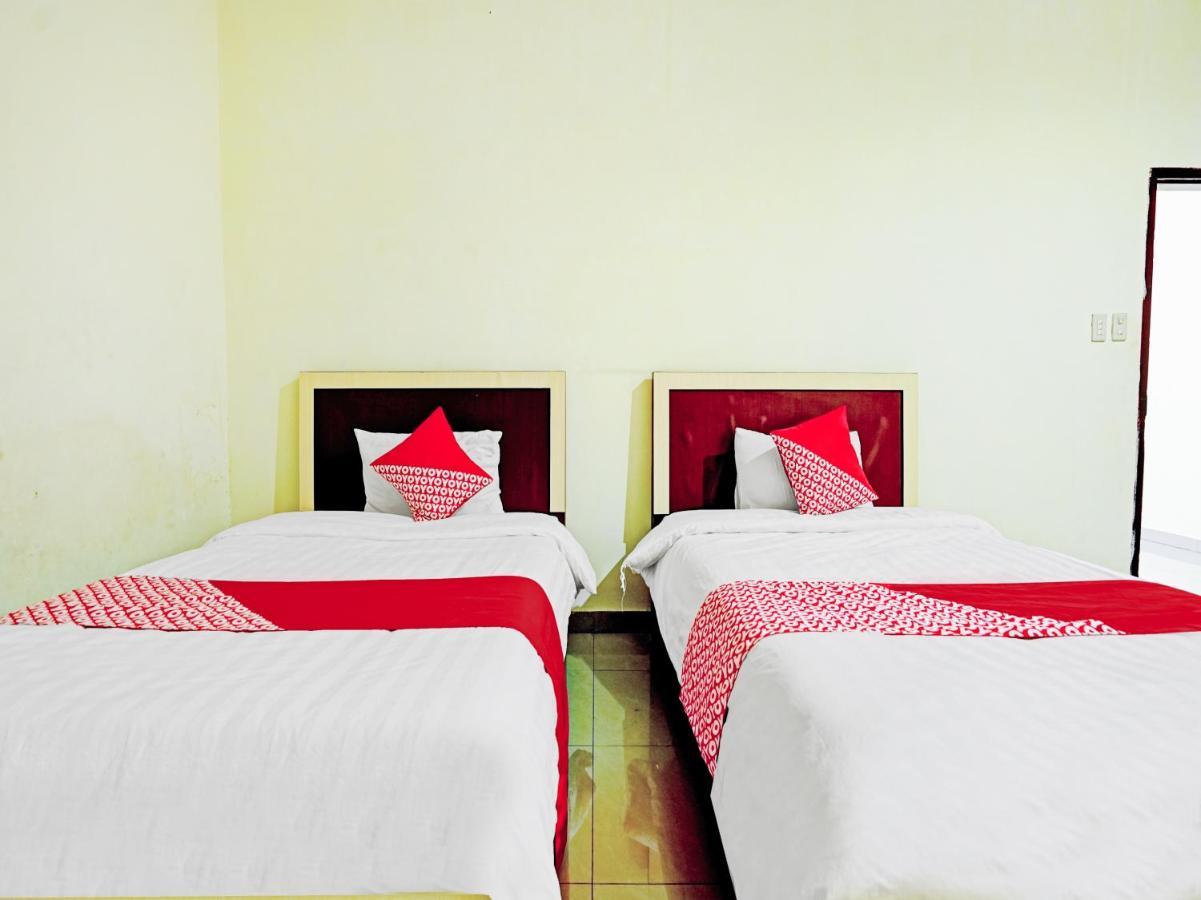 Oyo 90331 Hotel Toba Shanda Parapat Exterior photo