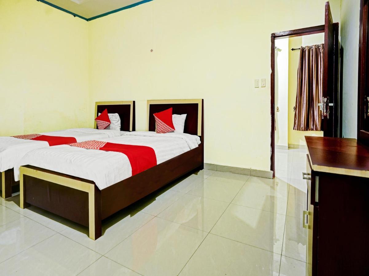 Oyo 90331 Hotel Toba Shanda Parapat Exterior photo