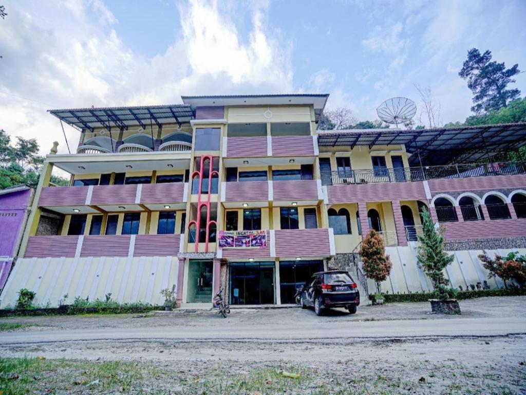 Oyo 90331 Hotel Toba Shanda Parapat Exterior photo